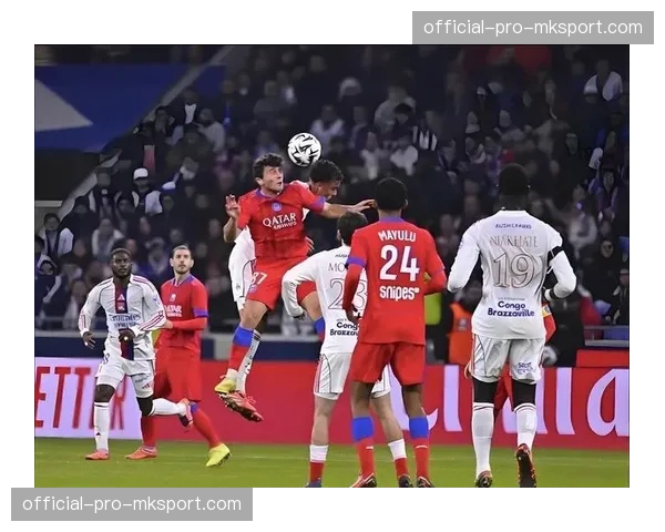 官方：莱万多夫斯基因脚踝伤势将缺席四周，确定无缘欧冠对阵国米的两回合比赛